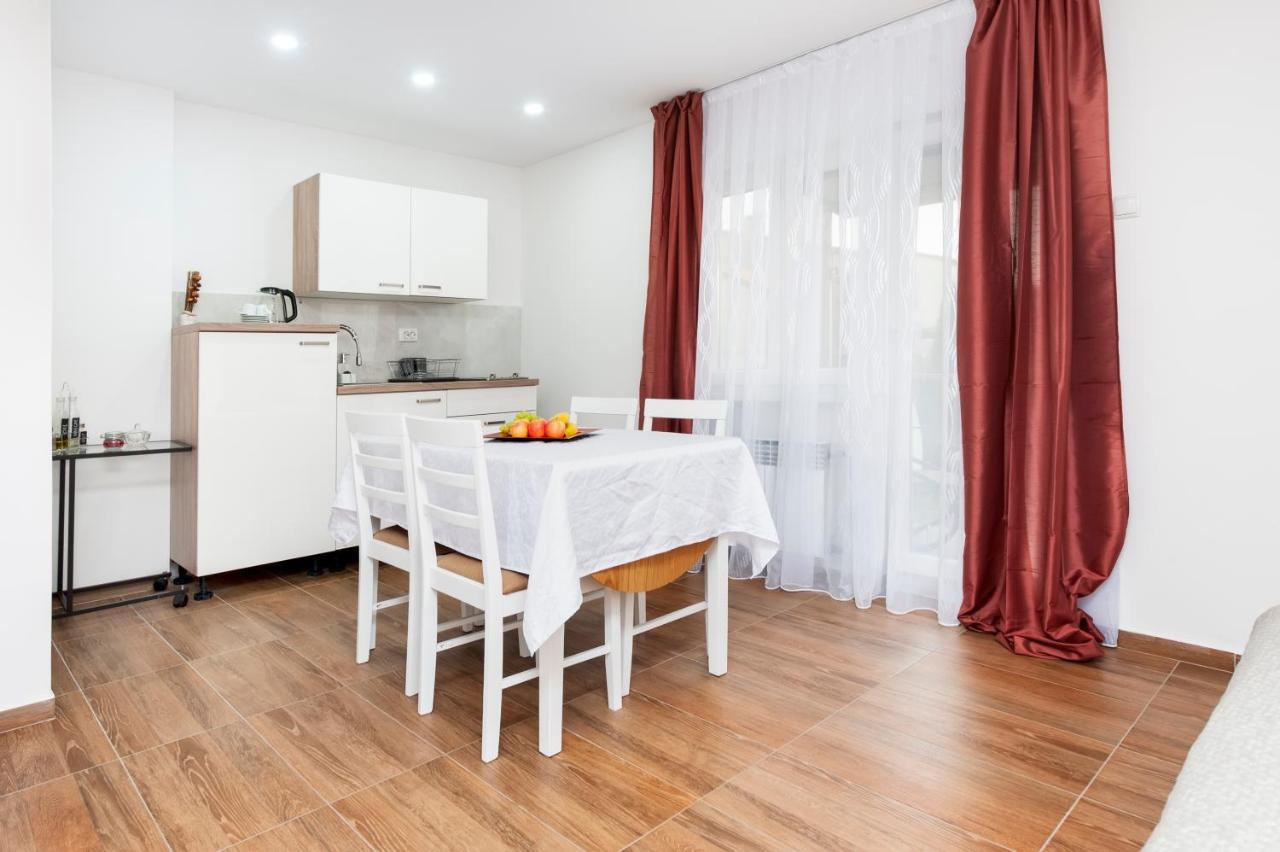 Apartment Sissy روفينج المظهر الخارجي الصورة